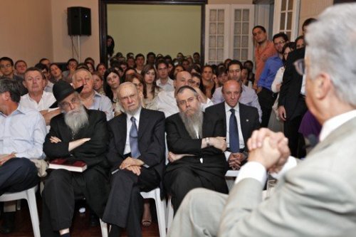 Centenas de Jovens e líderes da Comunidade Judaica em evento inédito com o Ex- Presidente do Brasil Fernando Henrique Cardoso