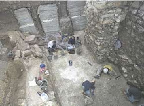 Arqueólogos israelenses descobrem banhos romanos de 1.800 anos, construidos após a destruição do segundo Templo Judaico em Jerusalém