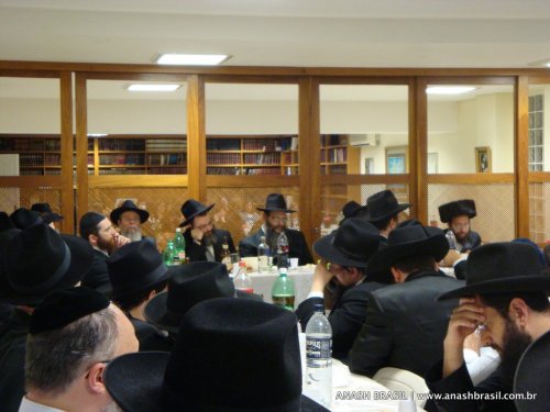 FOTOS E VÍDEO : O Grande Fabrenguen Anual de 19 de Kislev no Beit Chabad Central 2010 - 5771