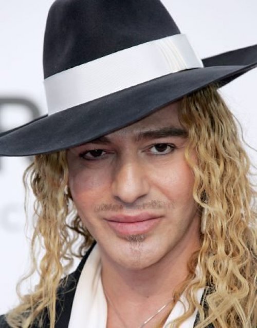 O GLOBO: Dior suspende estilista John Galliano após acusação de antissemitismo