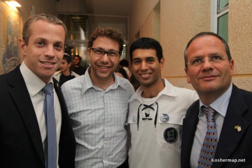 VÍDEO E FOTOS: Centenas de Pessoas Celebraram Yom Haatmaut 63 no Bnei Akiva de São Paulo